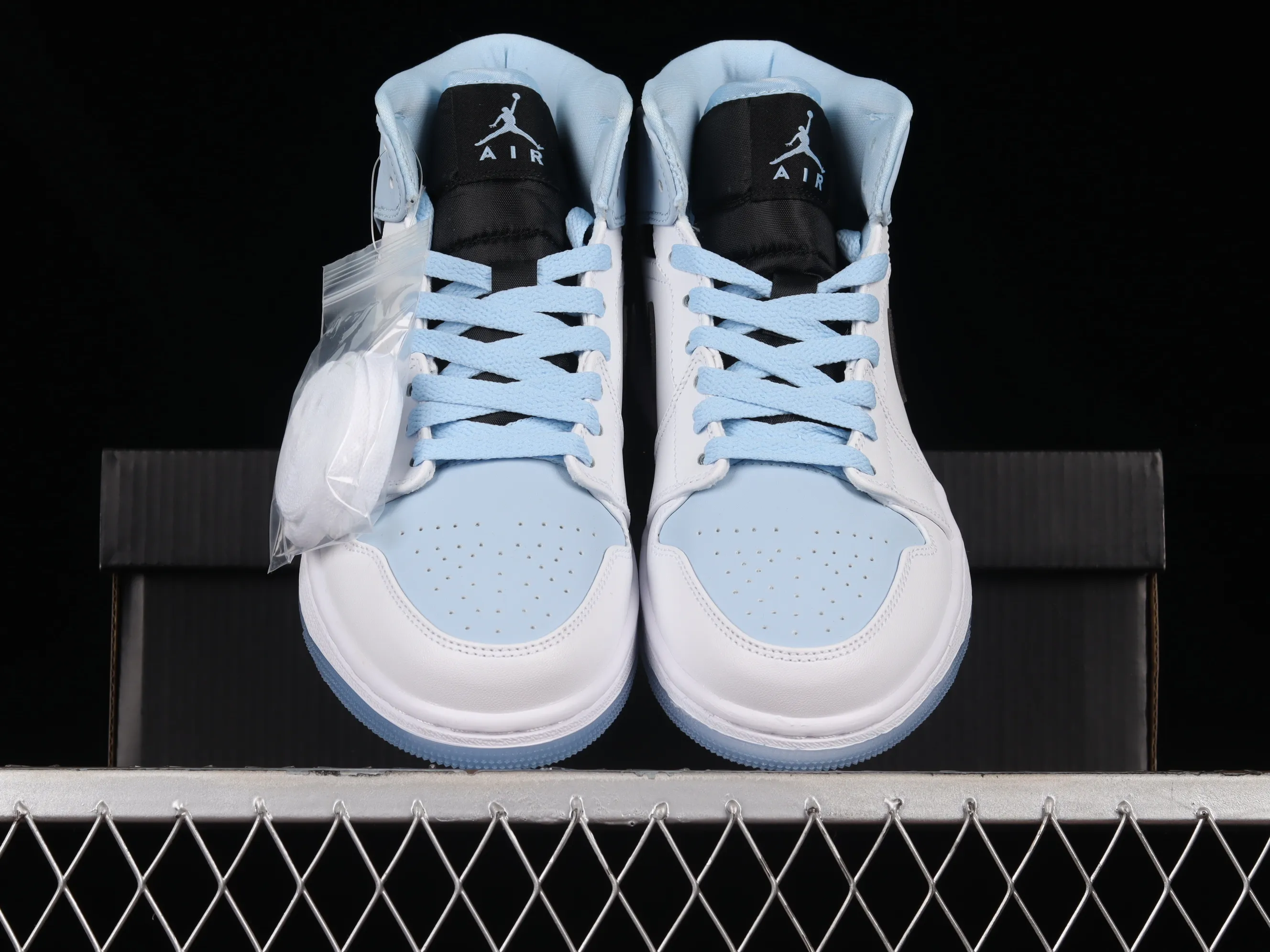 All categories Air Jordan Jordan series basketball shoes Air Jordan 1 Mid Air Jordan AJ1 Mid AJ1 Joe 1 ice blue mid-top basketball shoes DV1308-104
